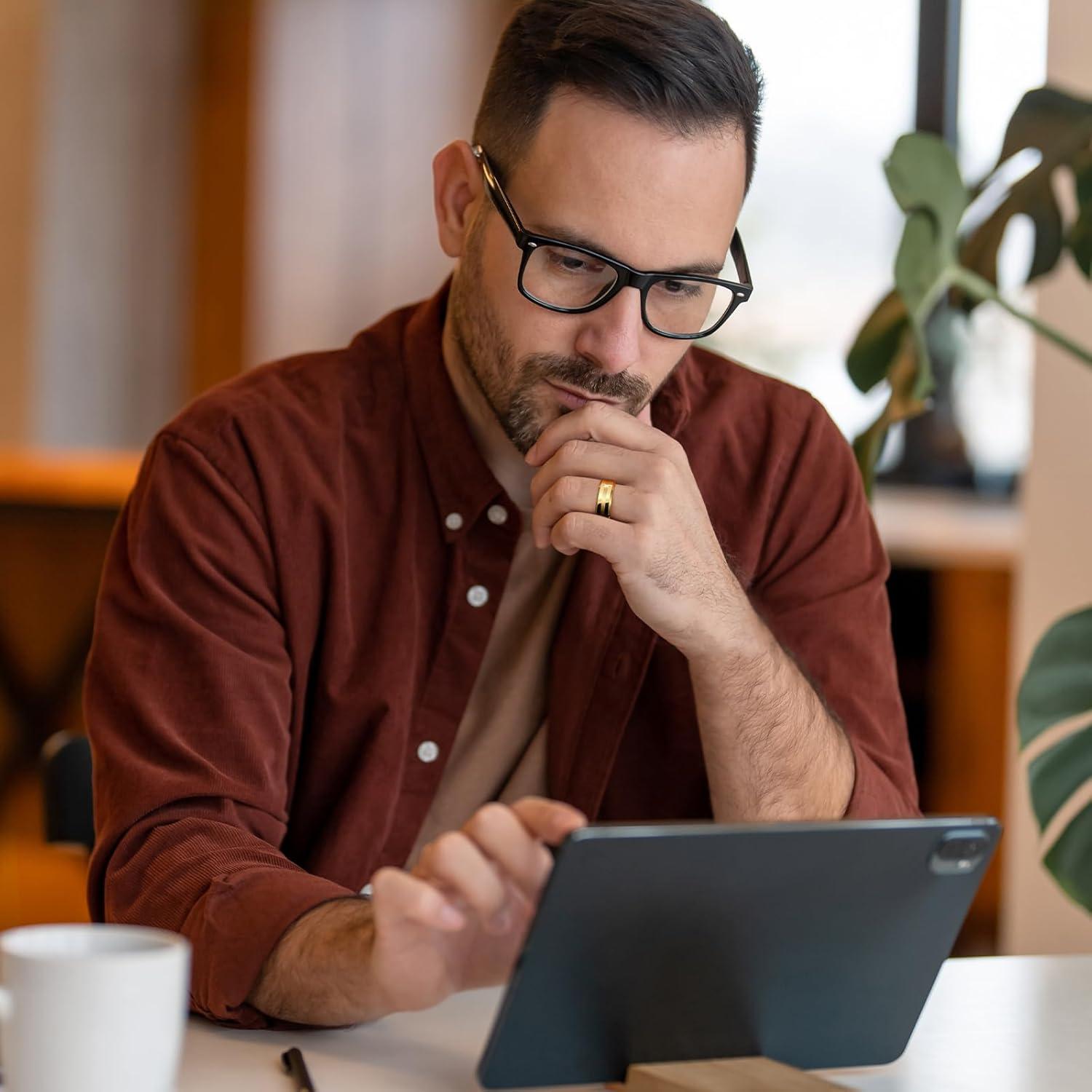 imageKing Will Classic 8mm Tungsten Carbide Ring BlackSilverGold Brushed Two Grooved Center Hammered Design Mens Wedding Band for MenDGold