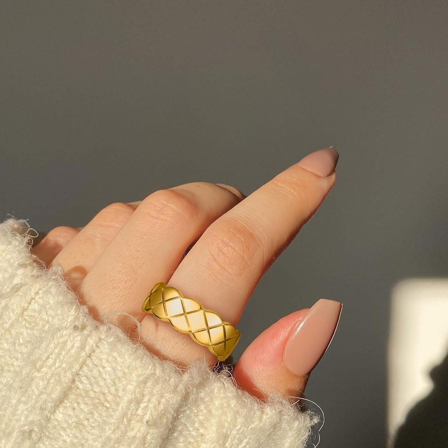 imageKing Will Tungsten Carbide Wedding Band for Men Women 8mm GoldBlack Plated Wedding Ring with Notch Design Comfort Fit Promise Ring Size 714Gold